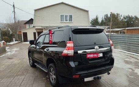 Toyota Land Cruiser Prado 150 рестайлинг 2, 2015 год, 4 050 000 рублей, 5 фотография