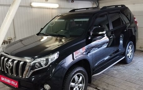 Toyota Land Cruiser Prado 150 рестайлинг 2, 2015 год, 4 050 000 рублей, 14 фотография