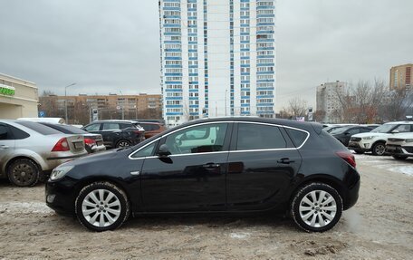 Opel Astra J, 2010 год, 859 000 рублей, 2 фотография