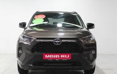 Toyota RAV4, 2021 год, 3 690 000 рублей, 2 фотография