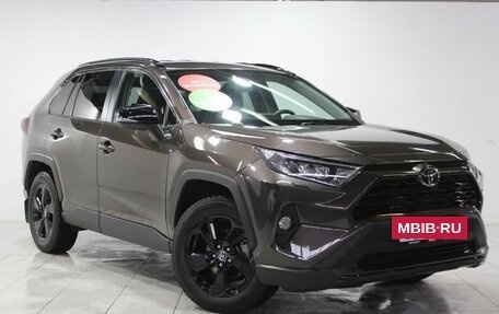 Toyota RAV4, 2021 год, 3 690 000 рублей, 3 фотография