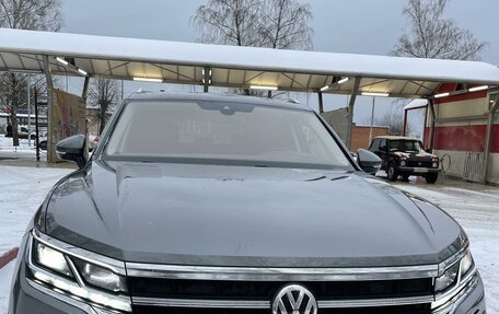 Volkswagen Touareg III, 2020 год, 5 500 000 рублей, 2 фотография