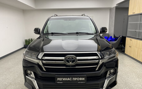 Toyota Land Cruiser 200, 2015 год, 5 600 000 рублей, 2 фотография