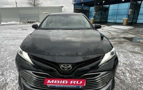 Toyota Camry, 2018 год, 2 530 000 рублей, 17 фотография