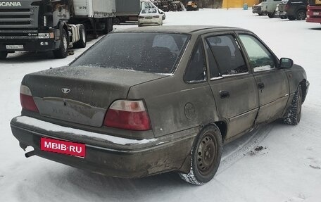 Daewoo Nexia I рестайлинг, 2003 год, 90 000 рублей, 4 фотография