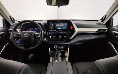 Toyota Highlander, 2024 год, 8 199 000 рублей, 11 фотография