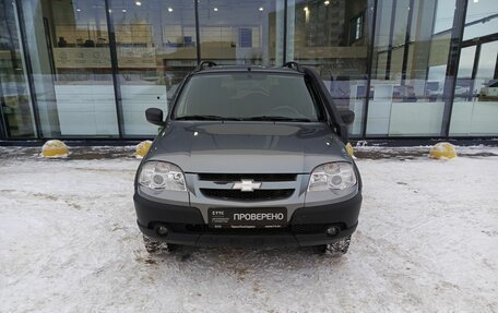 Chevrolet Niva I рестайлинг, 2015 год, 648 000 рублей, 2 фотография