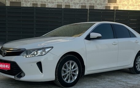 Toyota Camry, 2015 год, 2 150 000 рублей, 2 фотография