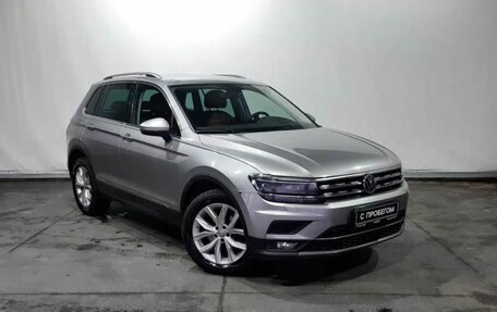 Volkswagen Tiguan II, 2018 год, 2 535 000 рублей, 3 фотография