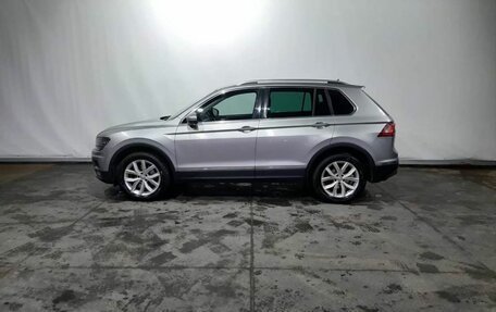 Volkswagen Tiguan II, 2018 год, 2 535 000 рублей, 8 фотография