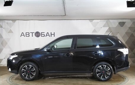 Mitsubishi Outlander III рестайлинг 3, 2014 год, 1 749 000 рублей, 4 фотография