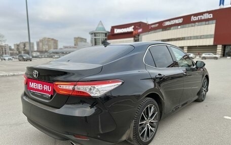 Toyota Camry, 2022 год, 3 590 000 рублей, 5 фотография