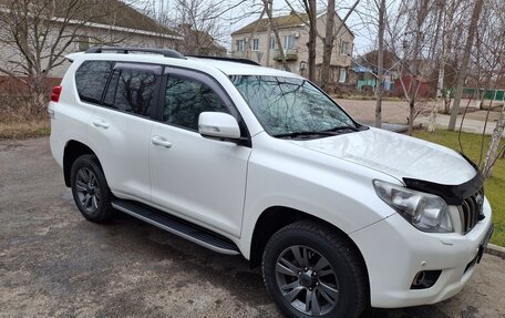 Toyota Land Cruiser Prado 150 рестайлинг 2, 2011 год, 2 850 000 рублей, 12 фотография