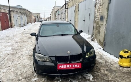 BMW 3 серия, 2005 год, 750 000 рублей, 2 фотография