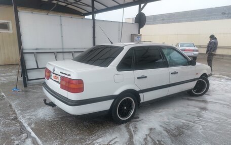 Volkswagen Passat B4, 1993 год, 350 000 рублей, 2 фотография