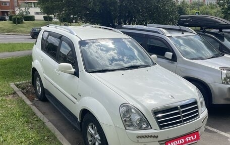 SsangYong Rexton III, 2011 год, 1 068 000 рублей, 2 фотография