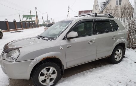 Hyundai Tucson III, 2006 год, 715 000 рублей, 4 фотография