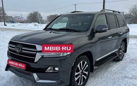 Toyota Land Cruiser 200, 2019 год, 7 850 000 рублей, 2 фотография