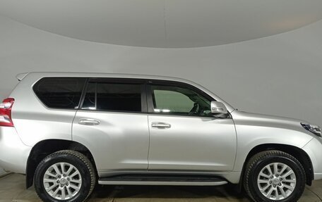 Toyota Land Cruiser Prado 150 рестайлинг 2, 2015 год, 3 420 000 рублей, 4 фотография