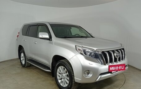 Toyota Land Cruiser Prado 150 рестайлинг 2, 2015 год, 3 420 000 рублей, 3 фотография