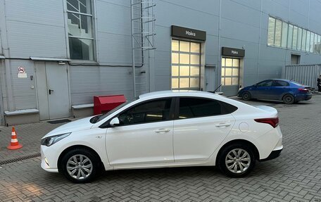 Hyundai Solaris II рестайлинг, 2021 год, 1 700 000 рублей, 7 фотография