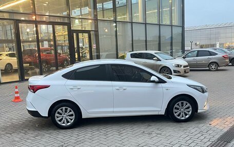 Hyundai Solaris II рестайлинг, 2021 год, 1 700 000 рублей, 3 фотография