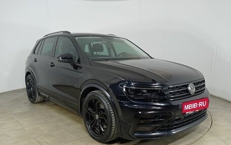 Volkswagen Tiguan II, 2018 год, 2 550 000 рублей, 3 фотография