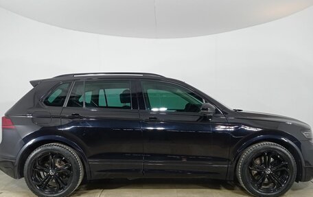 Volkswagen Tiguan II, 2018 год, 2 550 000 рублей, 4 фотография