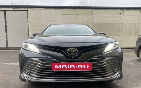 Toyota Camry, 2020 год, 3 690 000 рублей, 6 фотография