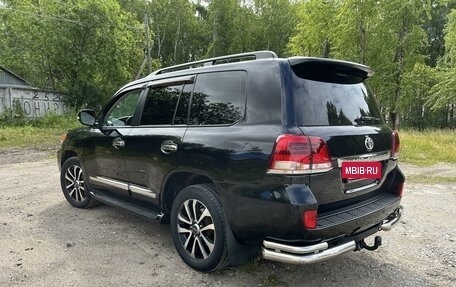 Toyota Land Cruiser 200, 2013 год, 4 200 000 рублей, 21 фотография