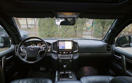 Toyota Land Cruiser 200, 2015 год, 6 250 000 рублей, 29 фотография