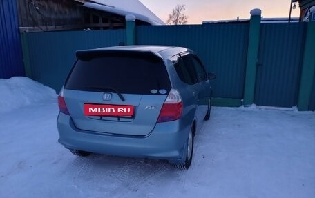 Honda Fit III, 2006 год, 550 000 рублей, 2 фотография