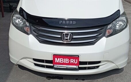 Honda Freed I, 2010 год, 1 300 000 рублей, 8 фотография