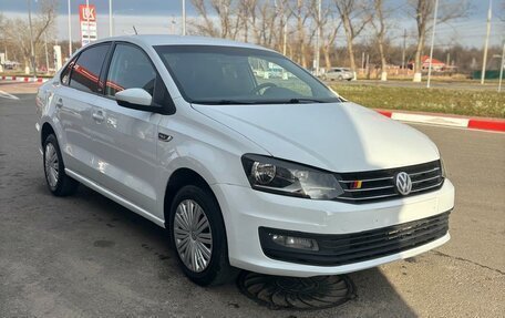 Volkswagen Polo VI (EU Market), 2016 год, 850 000 рублей, 2 фотография