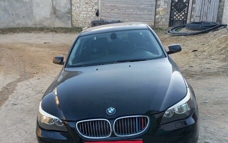 BMW 5 серия, 2005 год, 780 000 рублей, 1 фотография