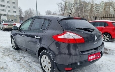 Renault Megane III, 2013 год, 700 000 рублей, 2 фотография