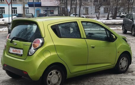 Chevrolet Spark III, 2012 год, 700 000 рублей, 2 фотография