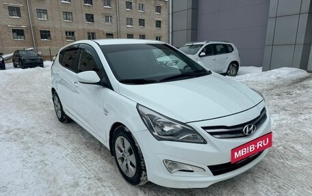 Hyundai Solaris II рестайлинг, 2015 год, 1 100 000 рублей, 7 фотография