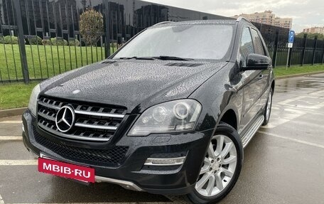 Mercedes-Benz M-Класс, 2011 год, 1 850 000 рублей, 3 фотография