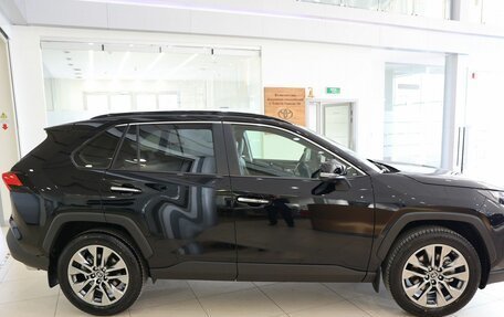 Toyota RAV4, 2024 год, 6 300 000 рублей, 4 фотография