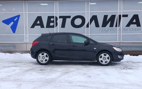 Opel Astra J, 2011 год, 593 000 рублей, 3 фотография