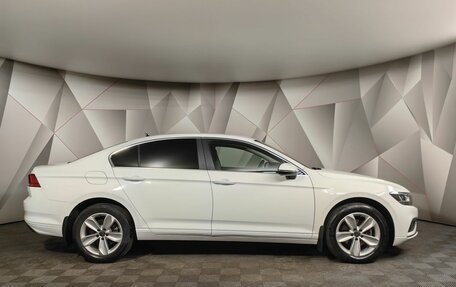 Volkswagen Passat B8 рестайлинг, 2021 год, 2 929 000 рублей, 6 фотография