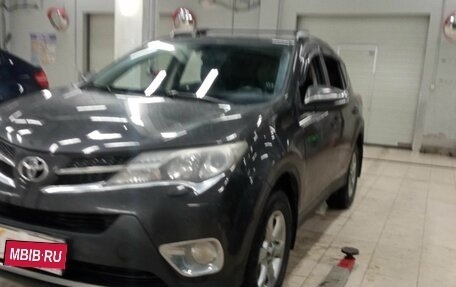 Toyota RAV4, 2014 год, 1 880 000 рублей, 1 фотография