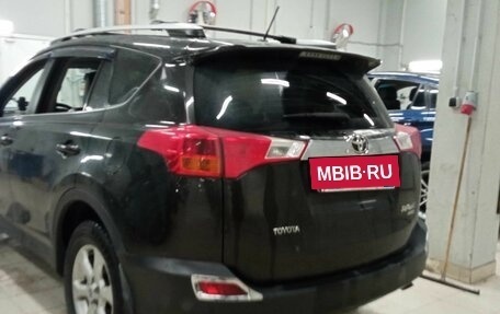 Toyota RAV4, 2014 год, 1 880 000 рублей, 4 фотография