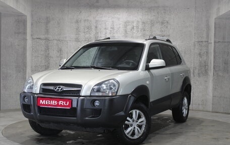 Hyundai Tucson III, 2008 год, 815 000 рублей, 1 фотография