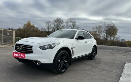 Infiniti QX70, 2015 год, 2 495 000 рублей, 2 фотография