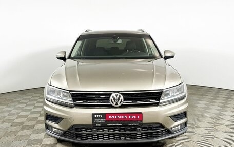 Volkswagen Tiguan II, 2019 год, 2 100 000 рублей, 2 фотография