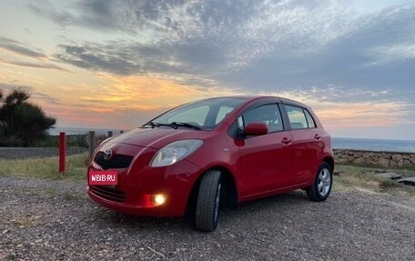 Toyota Yaris III рестайлинг, 2007 год, 620 000 рублей, 1 фотография