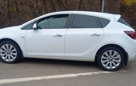 Opel Astra J, 2013 год, 1 270 000 рублей, 9 фотография