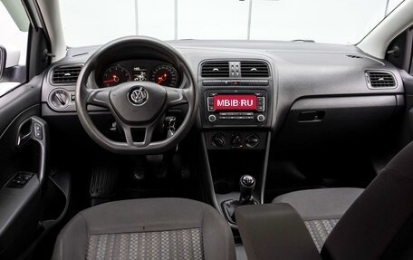 Volkswagen Polo VI (EU Market), 2018 год, 1 055 000 рублей, 6 фотография